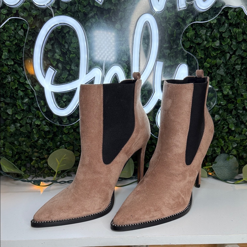 So Me Tan and Black Heeled Boots